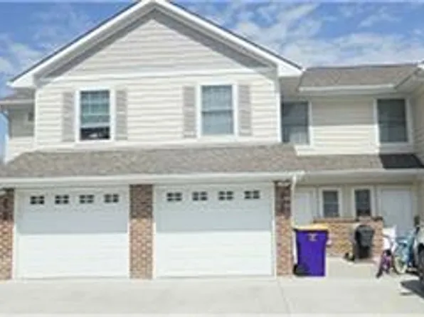 Fox Run Townhomes 3, 808 E Lincoln Ave, Indianola, IA 50125
