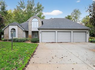 22498 Fireside Dr, Goshen, IN 46528