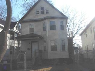 657 Lenox Ave, Waukegan, IL 60085