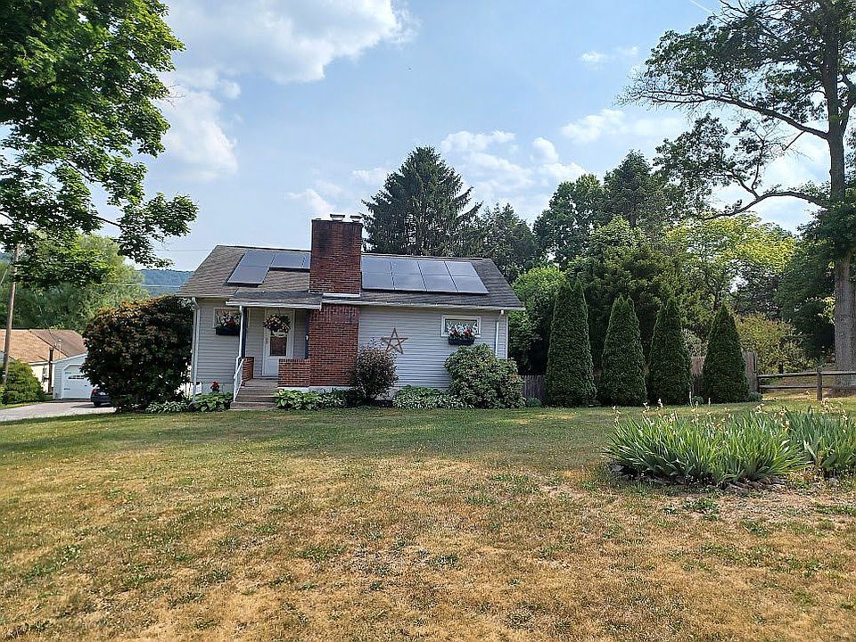 Front of house; Street view 