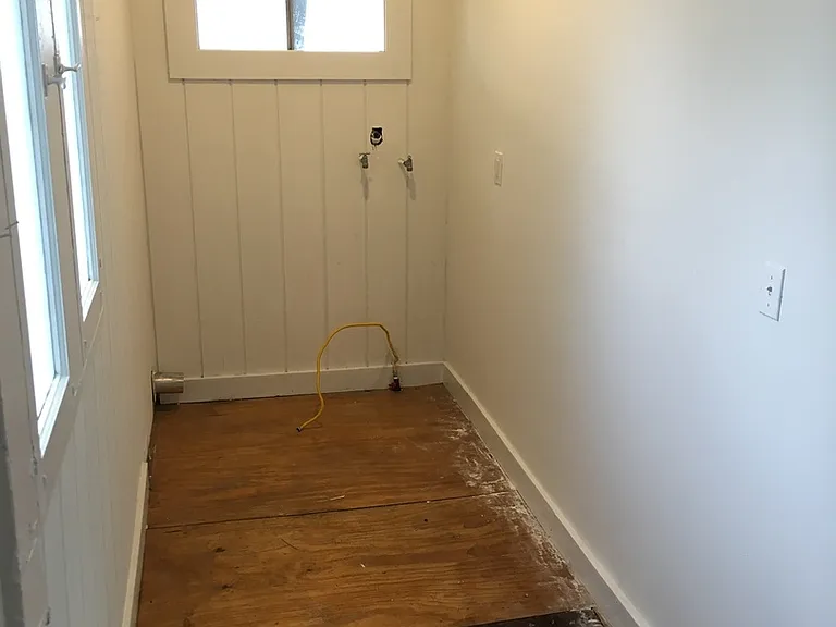 320 N Avenue 52 — Photo 16