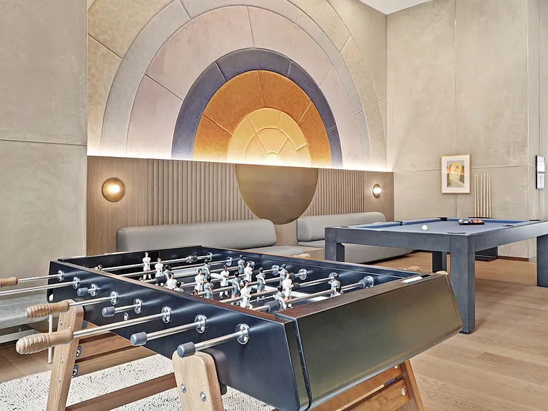 520 W 43rd St #3D — Photo 9
