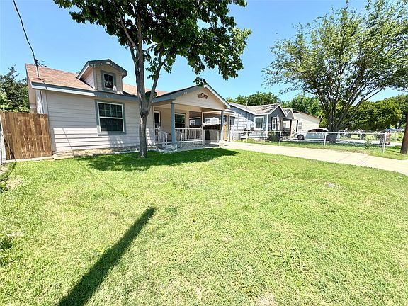 3rd image of 1705 Oak Lea Dr