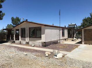 4000 Yucca Terrace Rd, Phelan, CA 92371