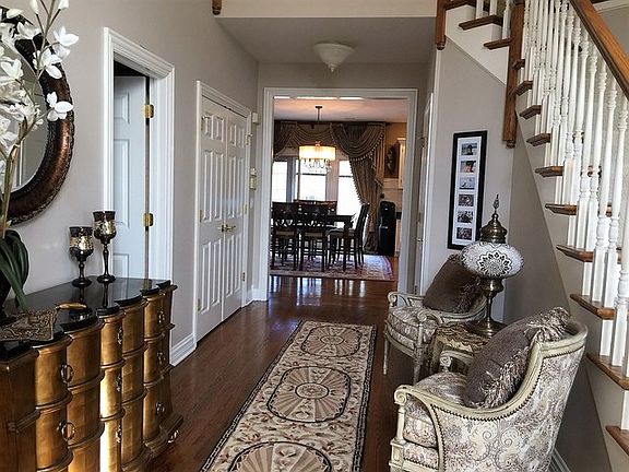 2nd image of 517 Ryan Ct