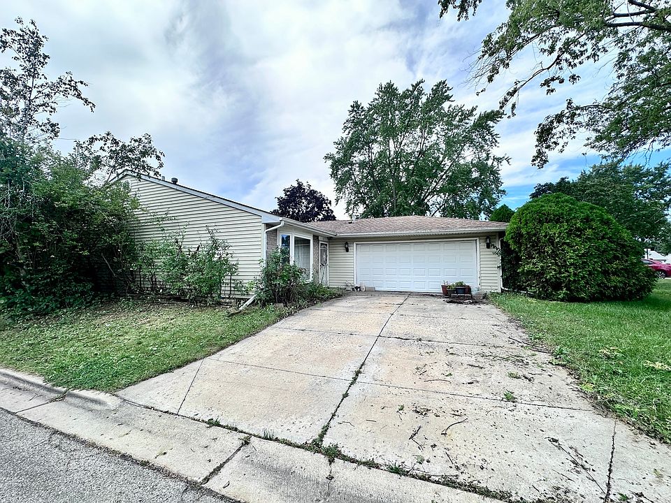 1st image of 87 Highbury Dr