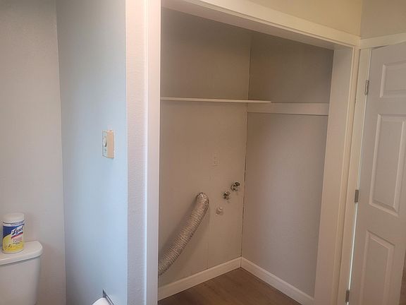 5th image of 13500 NE 18th St #4