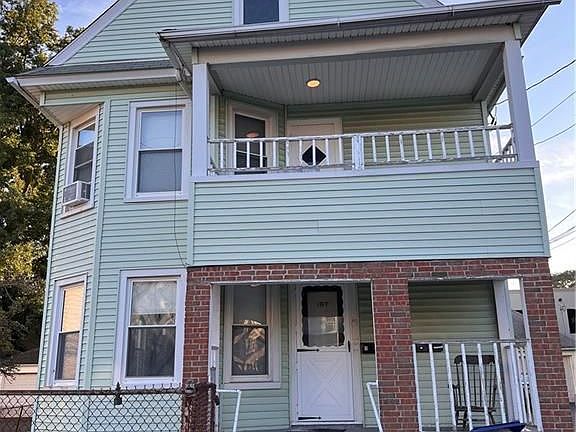 2nd image of 167 Wilson St #1