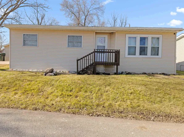403 Mead Dr, Rockford, IL 61109