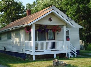 3089 E Hemphill Rd, Burton, MI 48529