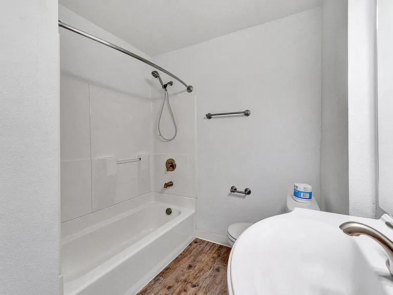 1820 NE 104th Ave #1 — Photo 21