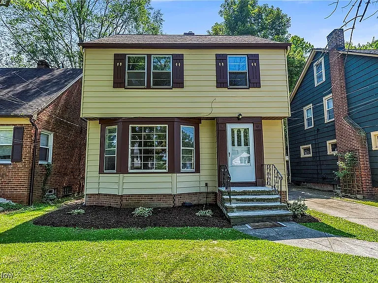3714 Woodridge Rd — Photo 4