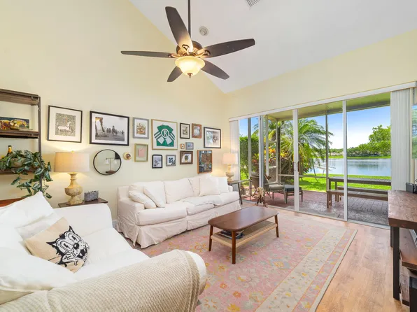10686 Pelican Drive, Wellington, FL 33414