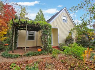 1424 Nandina St, Charlotte, NC 28205