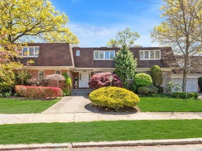 37-05 East Drive, Douglaston, NY, 11363