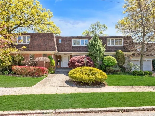 37-05 East Drive, Douglaston, NY 11363