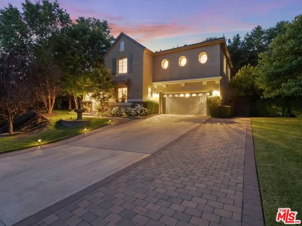 1936 Hazel Nut Ct, Agoura Hills, CA 91301