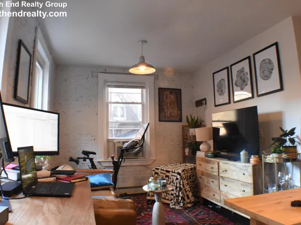 158 Salem St APT 4, Boston, MA 02113