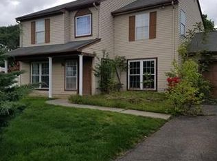 29 Greenfield Rd, Manalapan, NJ 07726