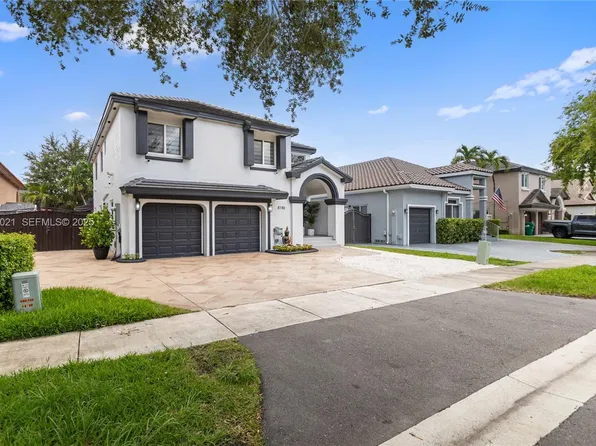 8740 NW 153rd Ter, Miami Lakes, FL 33018