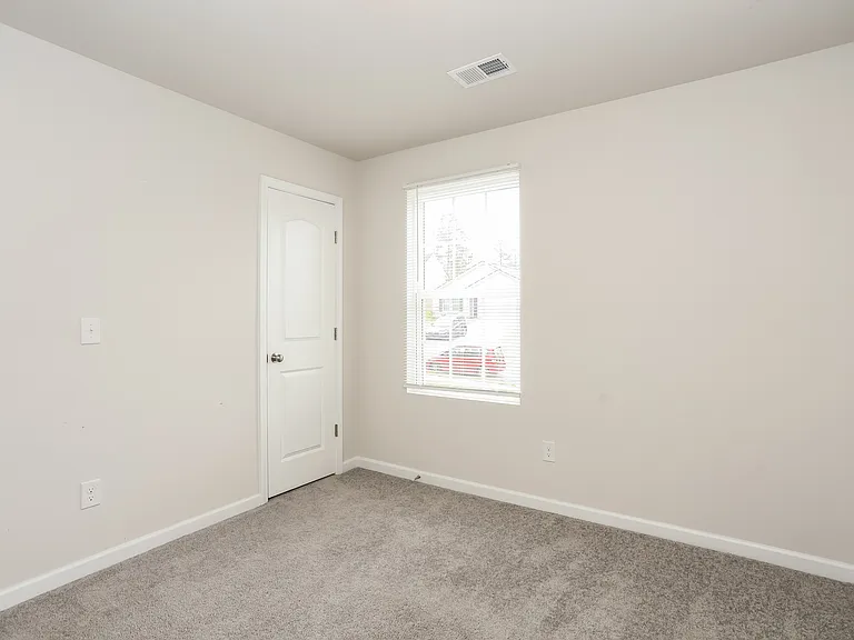 919 Haley St — Photo 7