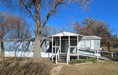 1386 County Road 1128 Photo 1