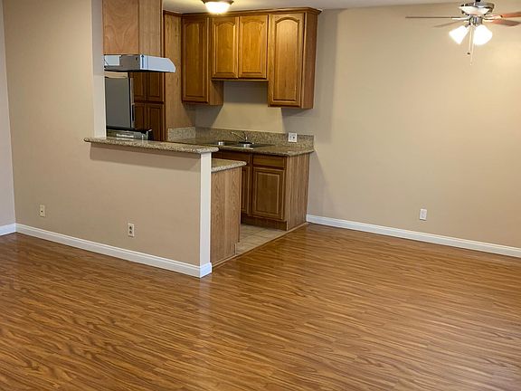 3rd image of 1552 Brockton Ave APT 5