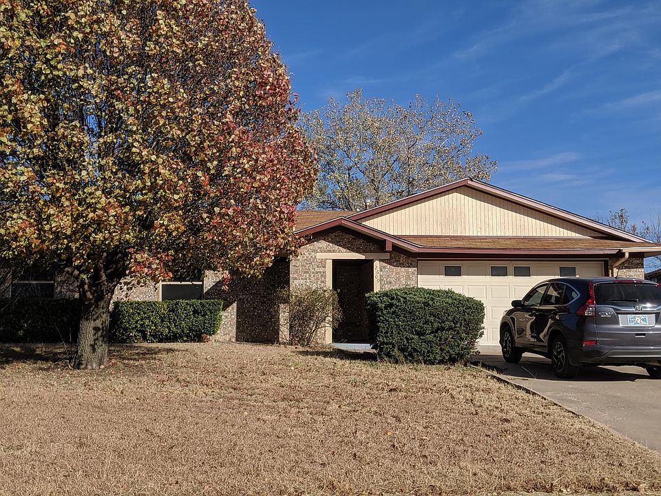 1st image of 2609 NW Cedric Cir