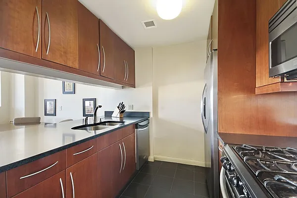 Sold by Stribling | media 5