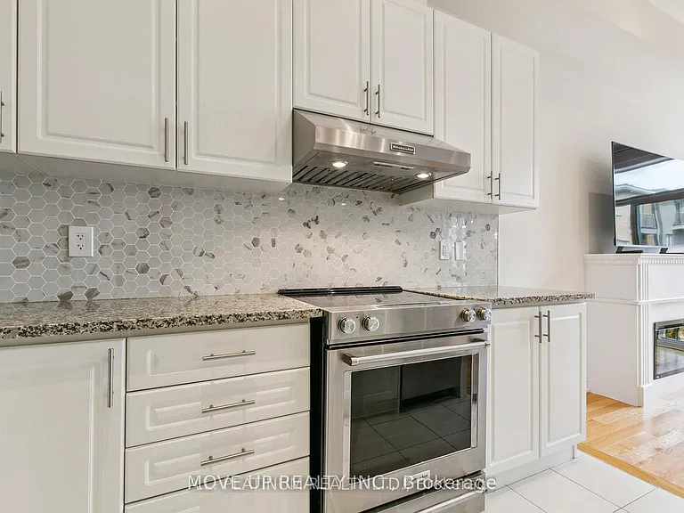 32 Kingsville Ln — Photo 10