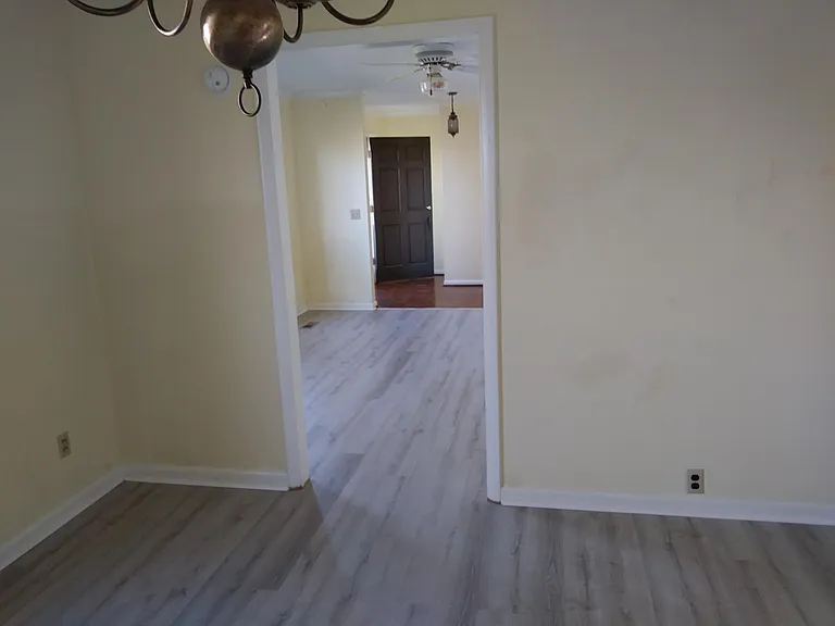 2512 Sharron Dr — Photo 5