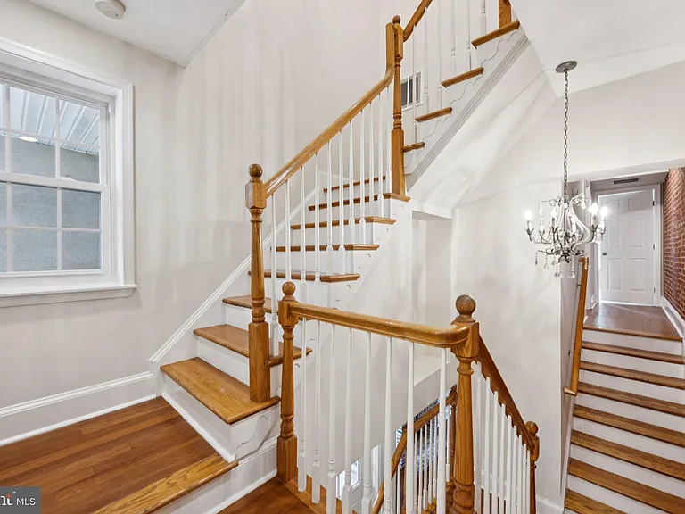 1814 E Pratt St — Photo 21
