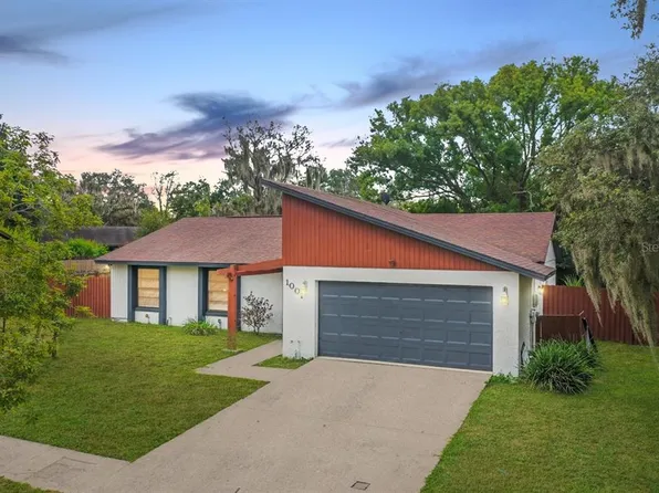 1001 Sandalwood Dr, Plant City, FL 33563