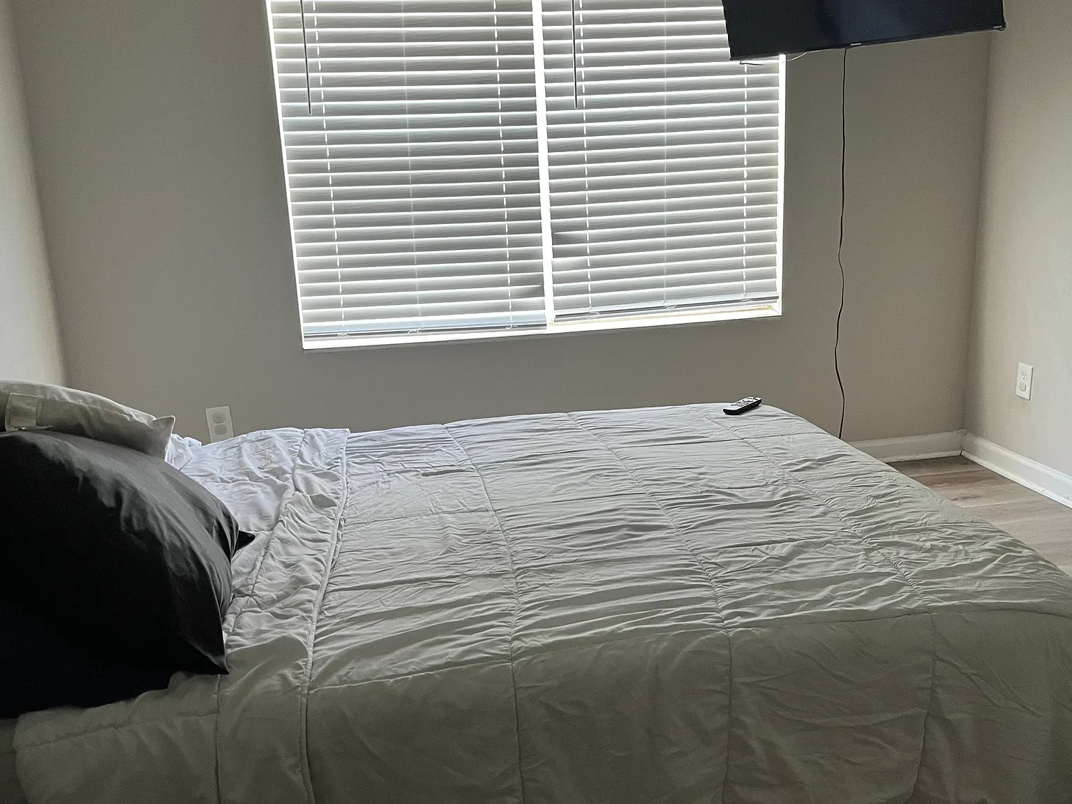 3 bed, 2.5 bath, 2182 sqft, $900 — Photo 3