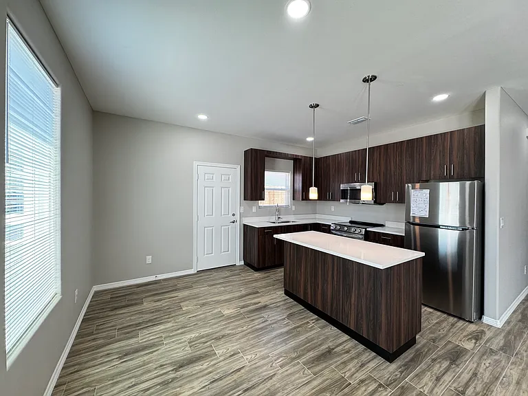 4209 La Vista Ave #2 — Photo 5