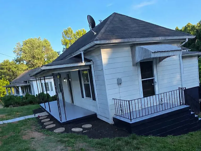 171 Dillons Fork Rd — Photo 1