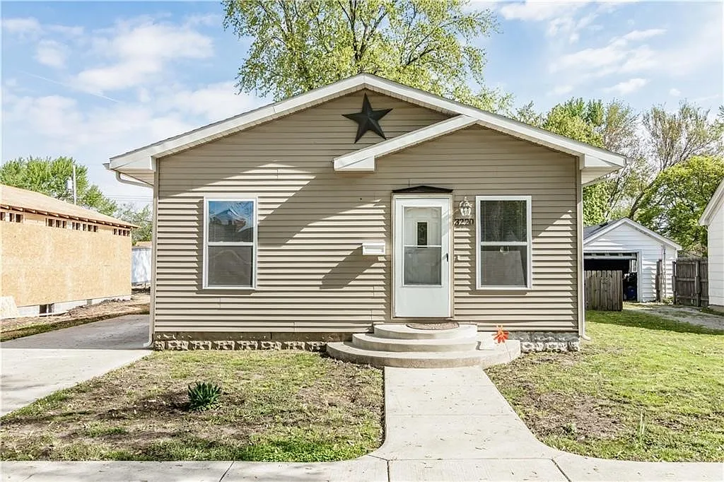 3220 Shelby Ave photo 1