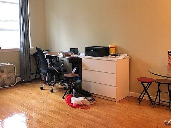 2nd image of 337 Grand St APT 3