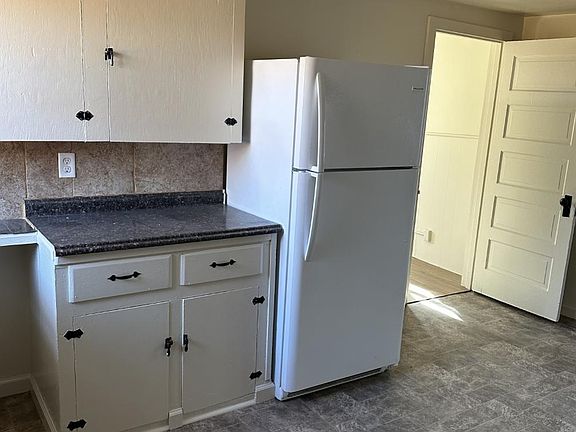 5th image of 841 Trinity Dr