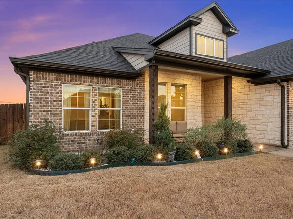 10449 Fallen Leaf Dr, Waco, TX 76712