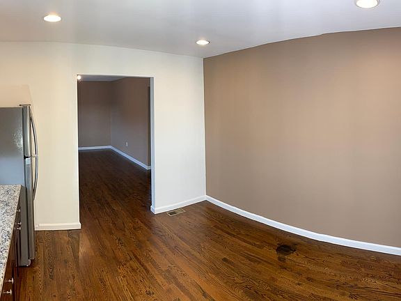 Spacious eat-in kitchen