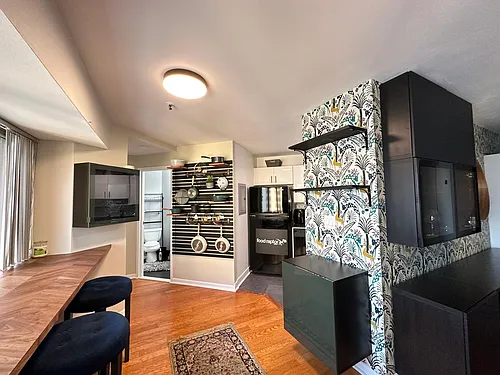 300 Riverfront Dr Photo 1
