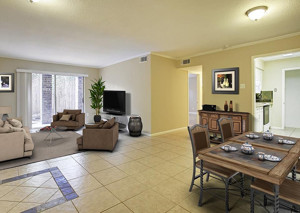 1st image of 7575 Katy Fwy APT 10