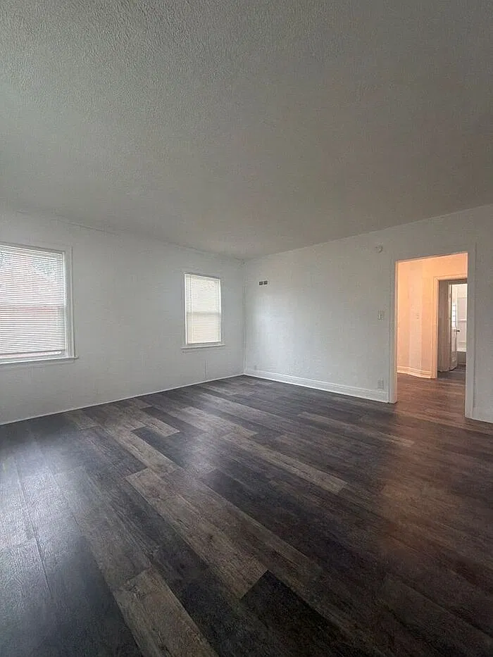 1 bed, 1.0 bath, 650 sqft, $895 — Photo 3