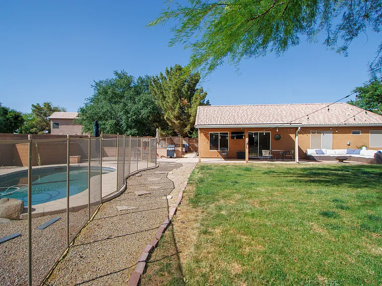 363 W Baylor Ln — Photo 22