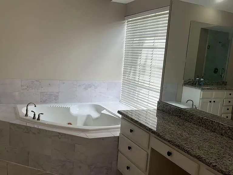 4645 Wales Dr — Photo 10