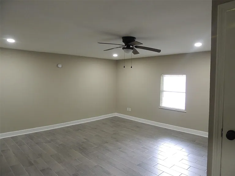 12507 New Rochelle Ct — Photo 10