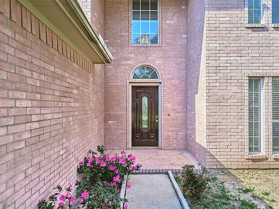 4th image of 2823 Autumn Springs Ln