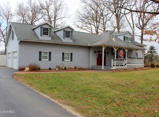2980 N Lake Wilson Rd, Hillsdale, MI 49242