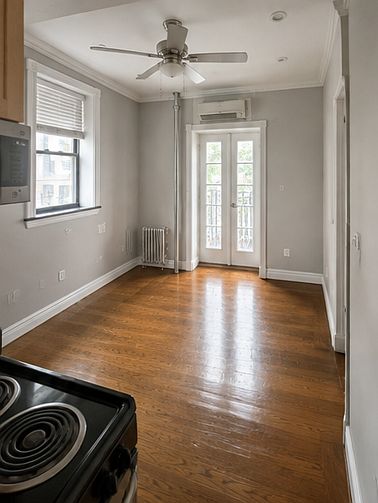 1st image of 326 E 35th St APT 34